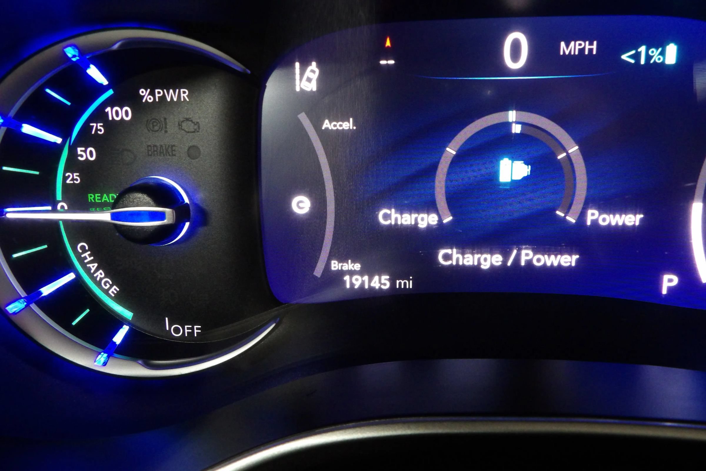 Used 2024 Chrysler Pacifica Limited FWD image 36