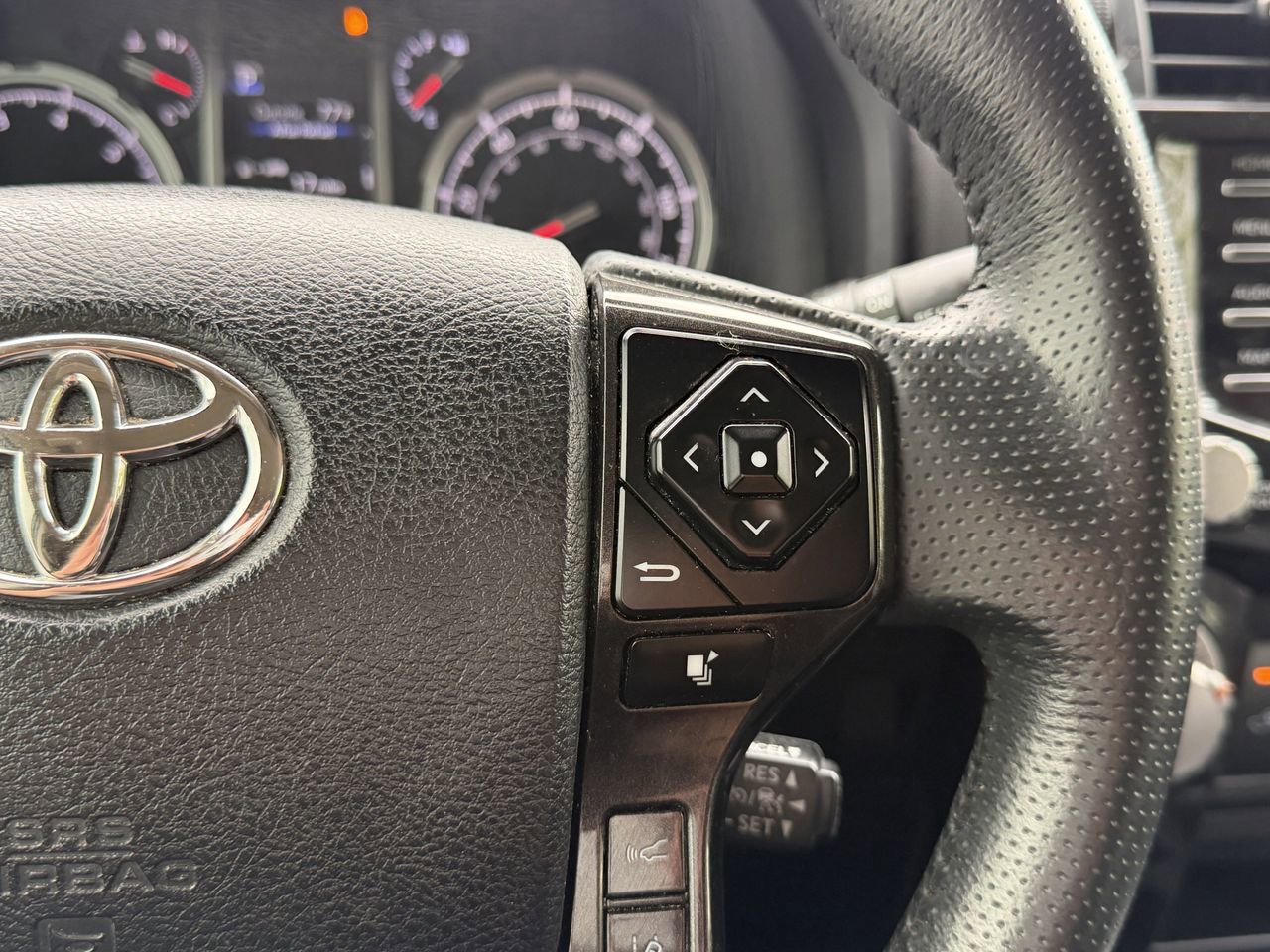 Used 2022 Toyota 4Runner TRD Off-Road Premium image 18