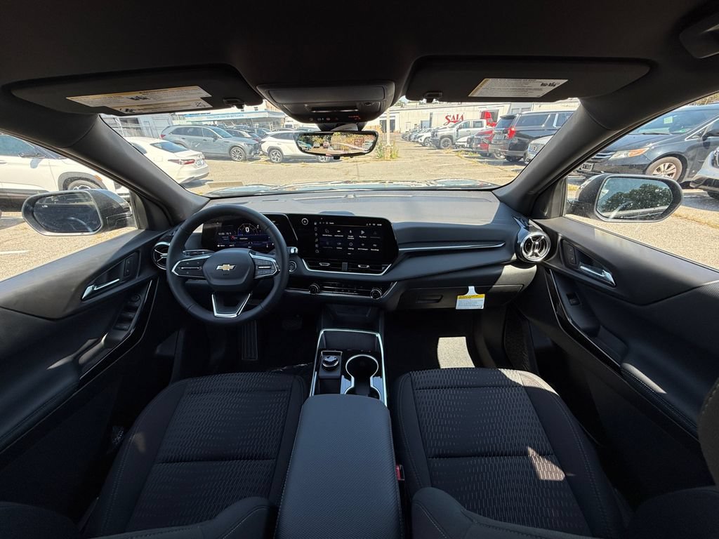 New 2027 Chevrolet Equinox LT w/ Safety and Technology Package AWD/4WD image 23