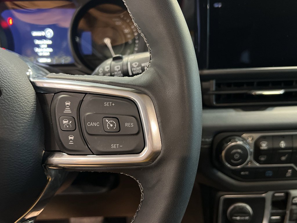 Used 2025 Jeep Wrangler Backcountry image 32