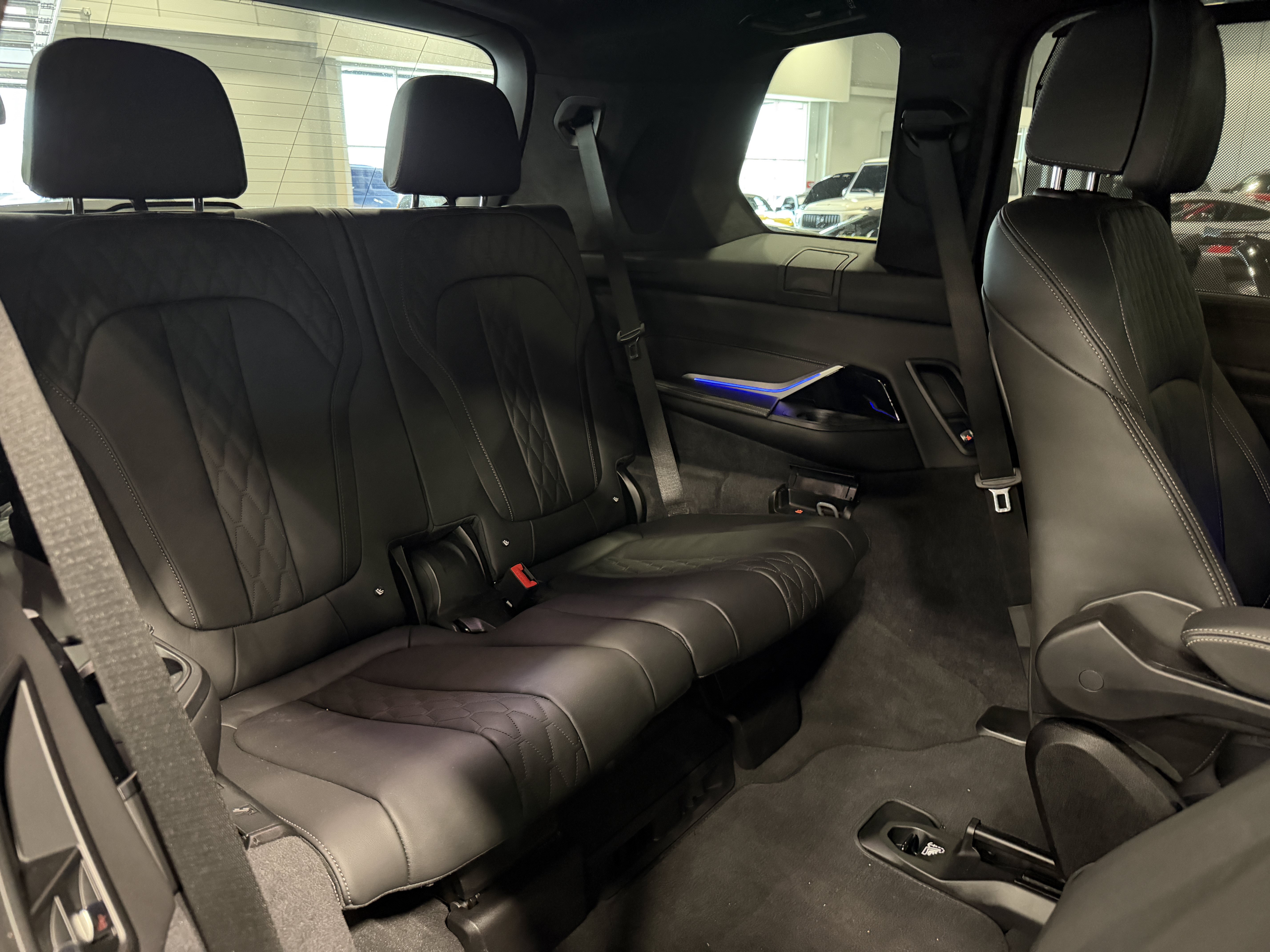 Used 2024 BMW X7 M60i w/ Executive Package AWD/4WD image 19