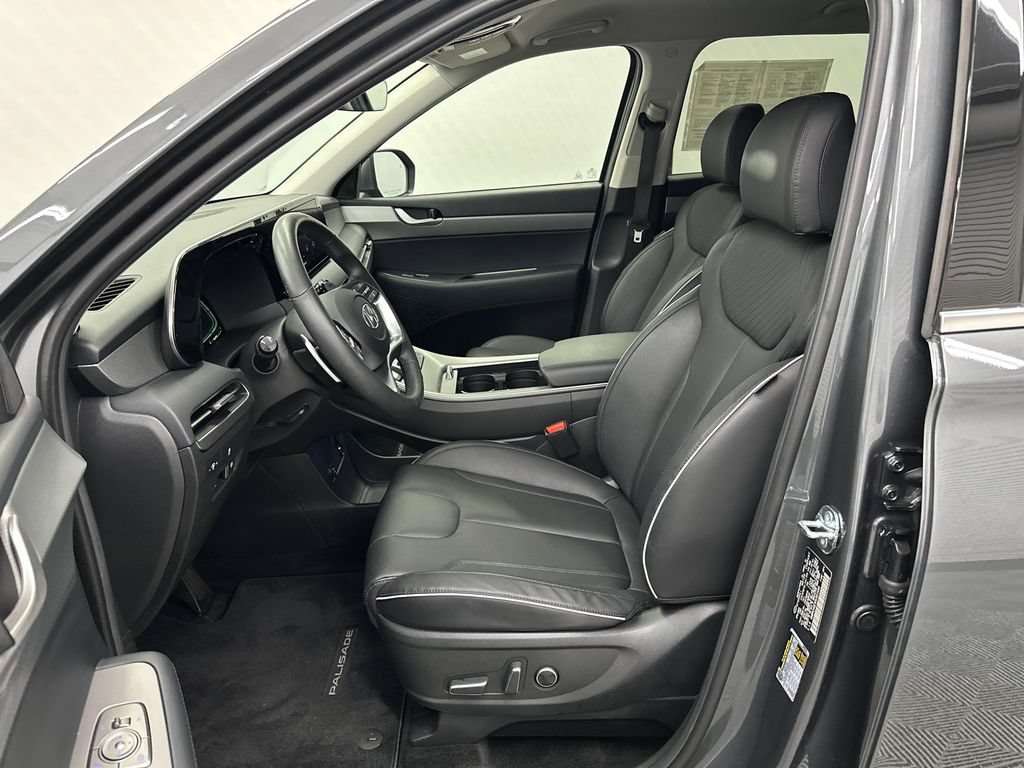 Used 2025 Hyundai Palisade SEL FWD image 9
