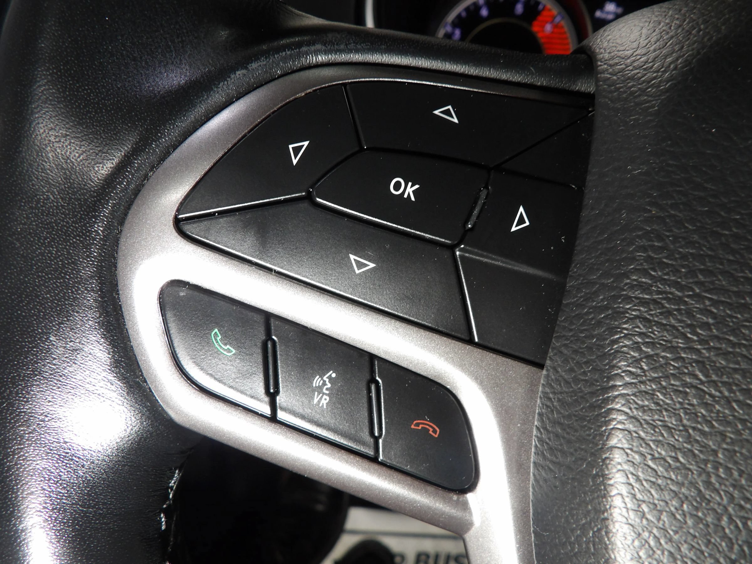 Used 2020 Jeep Cherokee Limited AWD/4WD image 14