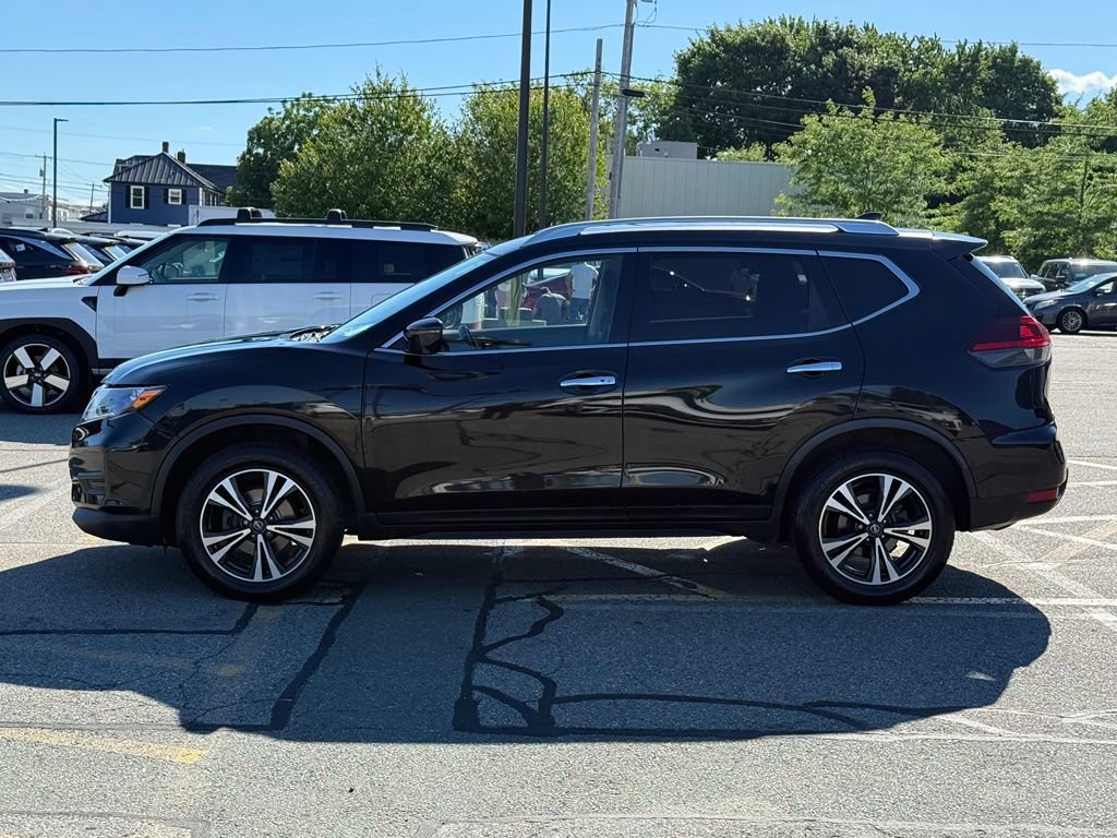 Used 2019 Nissan Rogue SV w/ Premium Package AWD/4WD image 2
