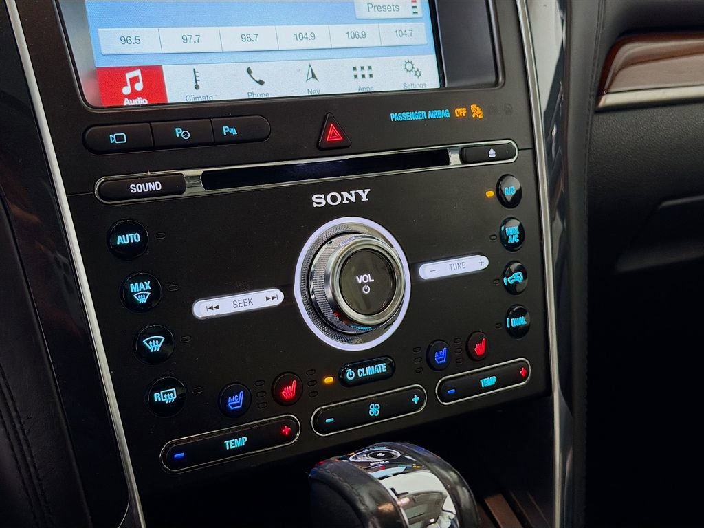 Used 2018 Ford Explorer Platinum image 20