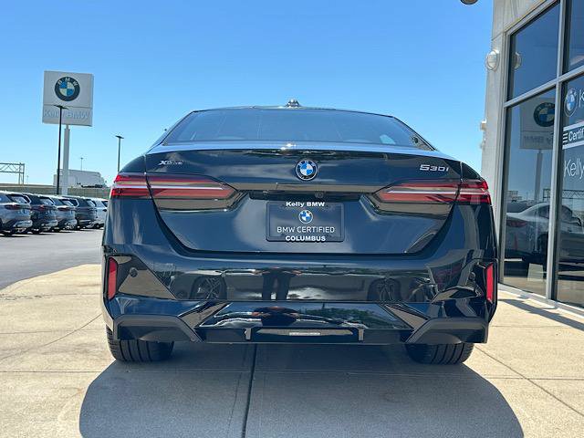 Certified 2026 BMW 530i xDrive w/ M Sport Package AWD/4WD image 8