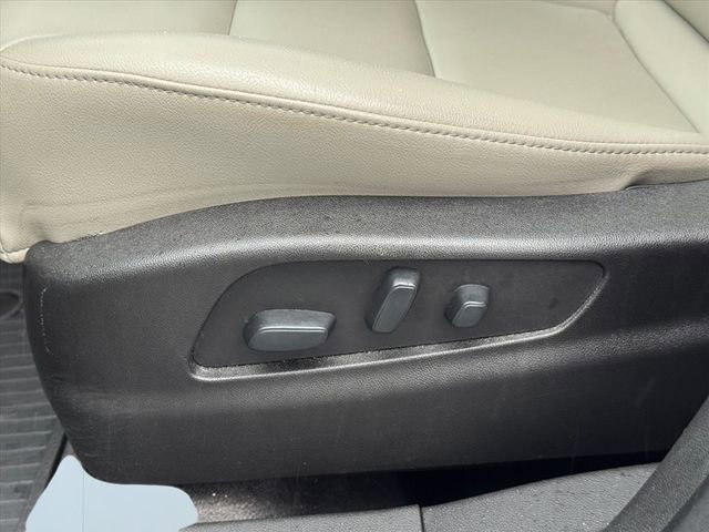 Used 2019 Cadillac XT4 Luxury image 13