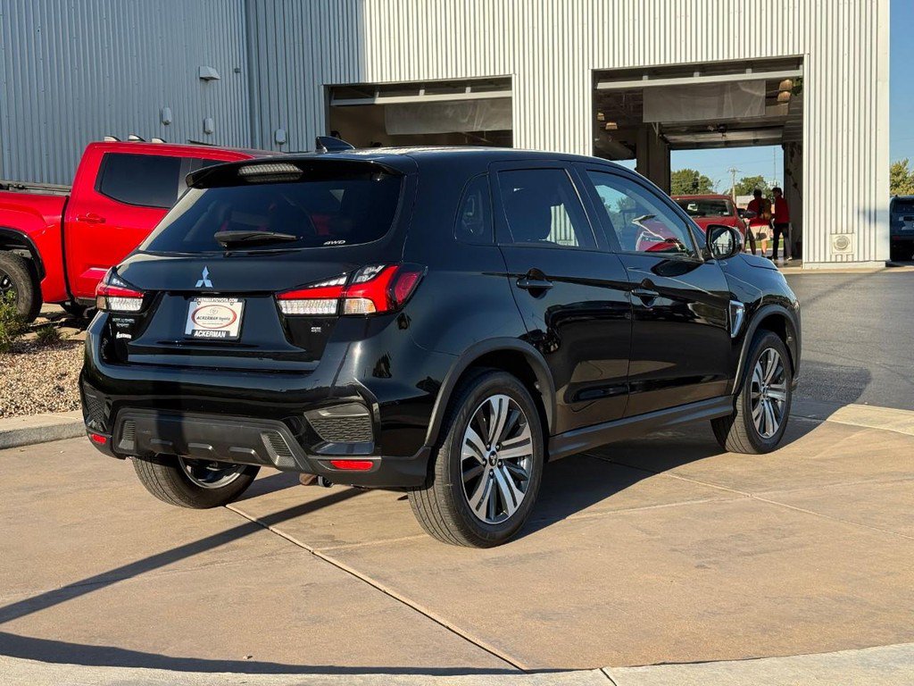 Used 2025 Mitsubishi Outlander Sport AWD image 5