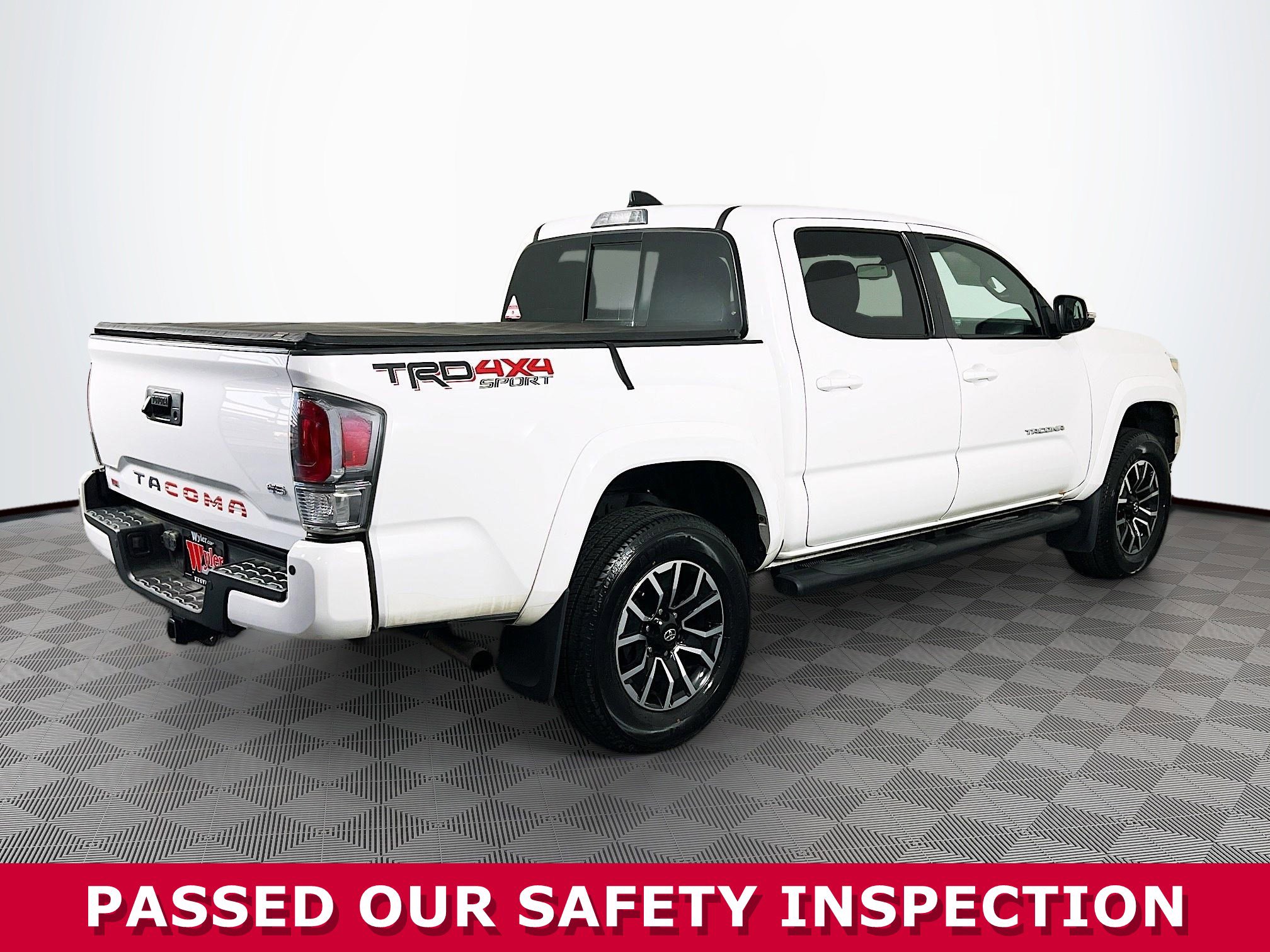 Used 2023 Toyota Tacoma TRD Sport image 29