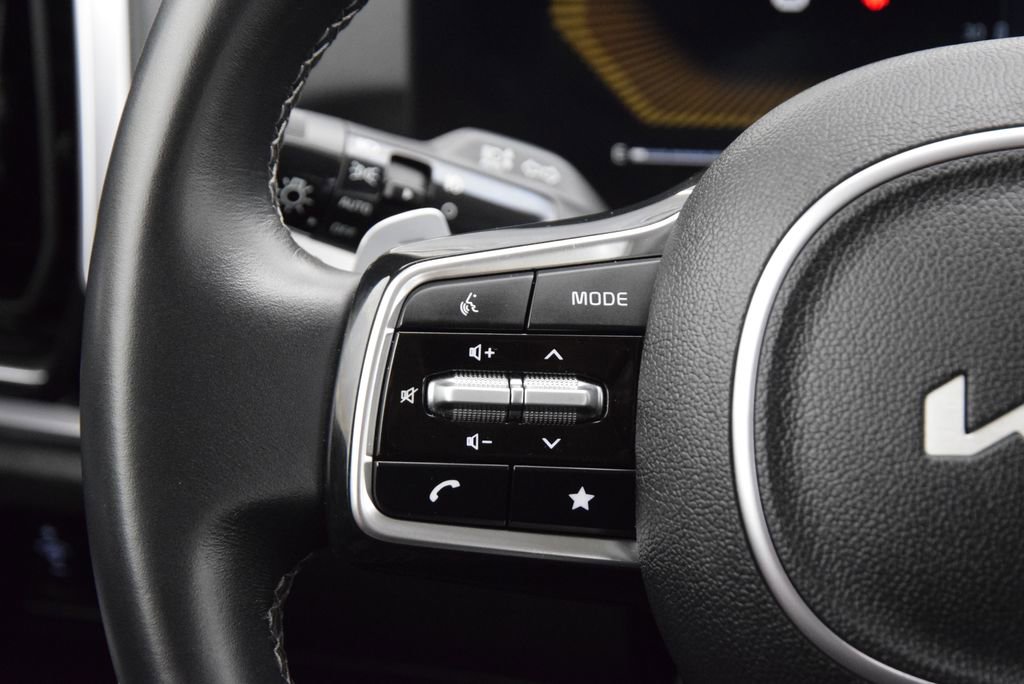 Used 2025 Kia Sorento EX image 23