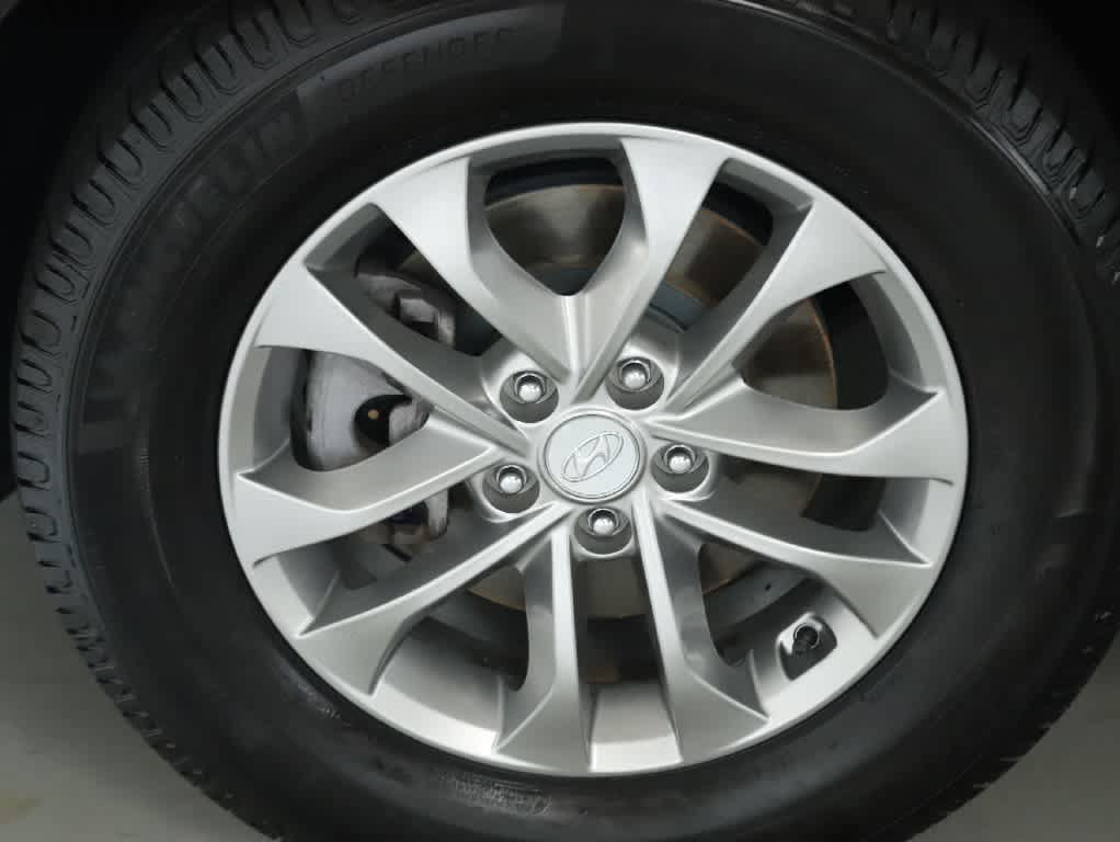 Used 2020 Hyundai Santa Fe SE FWD image 37