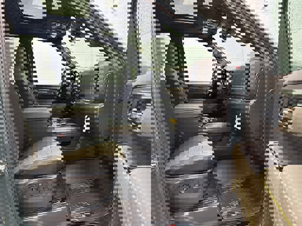 New 2026 Chevrolet Silverado 2500 ZR2 image 36