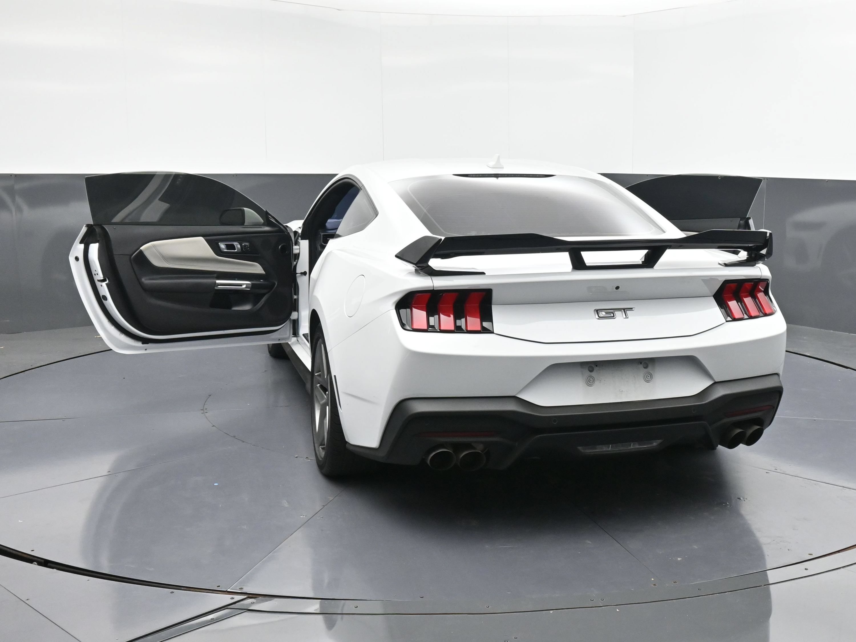 Used 2025 Ford Mustang GT Premium RWD image 45