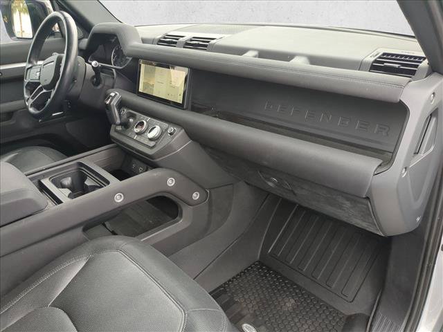 Used 2023 Land Rover Defender 110 X-Dynamic SE AWD/4WD image 18