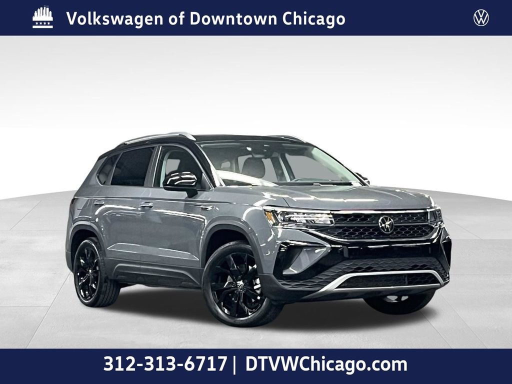 Used 2023 Volkswagen Taos SE w/ Panoramic Sunroof Package