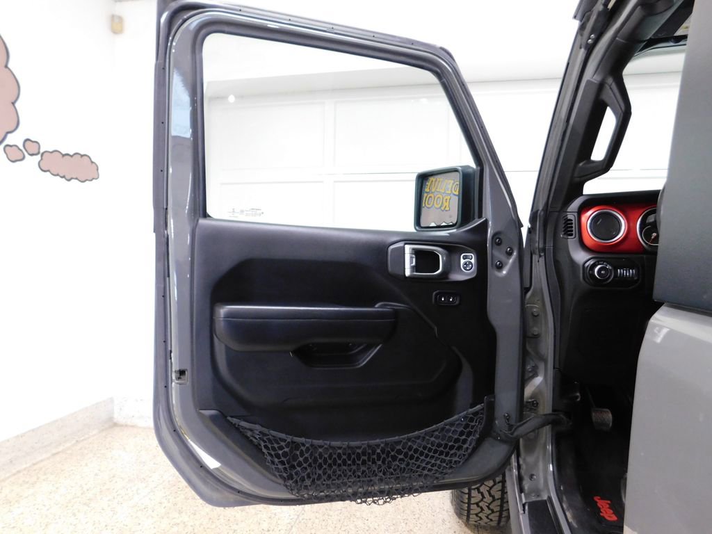 Used 2019 Jeep Wrangler Rubicon w/ Uconnect 4C Nav & Sound Group image 29