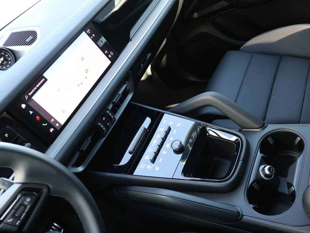 Used 2025 Porsche Cayenne S AWD/4WD image 20