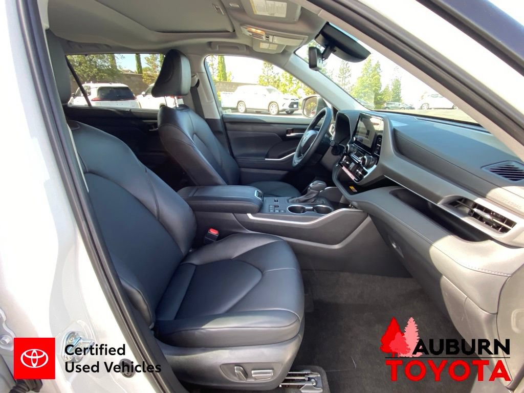Certified 2026 Toyota Highlander XLE AWD/4WD image 13