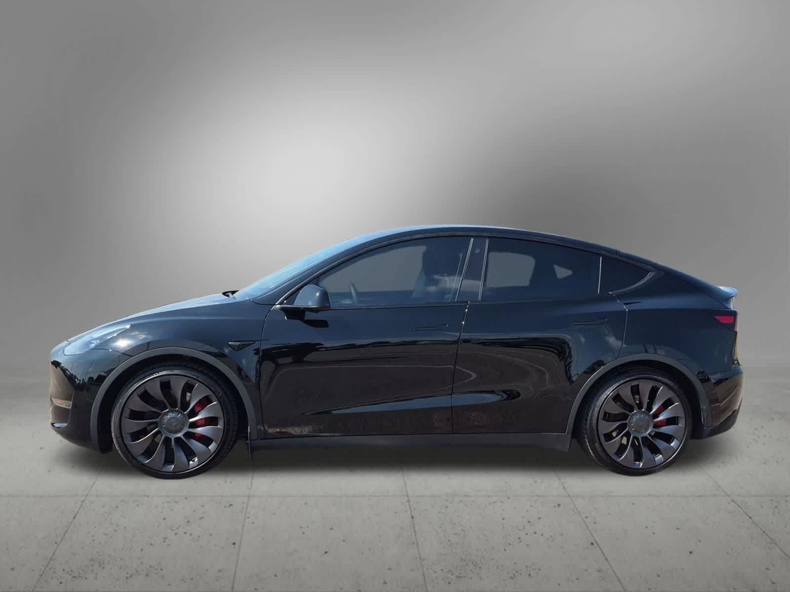 Used 2023 Tesla Model Y Performance AWD/4WD image 3