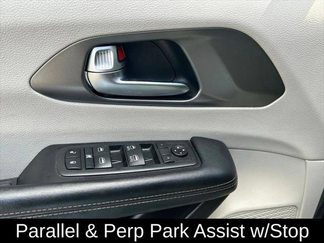 Certified 2020 Chrysler Pacifica Touring w/ Advanced Safetytec Group FWD image 16