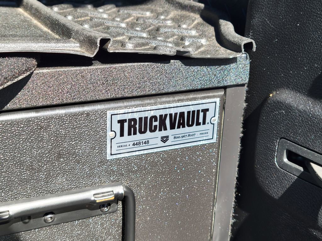 Used 2016 Jeep Wrangler Unlimited Rubicon w/ Connectivity Group image 21