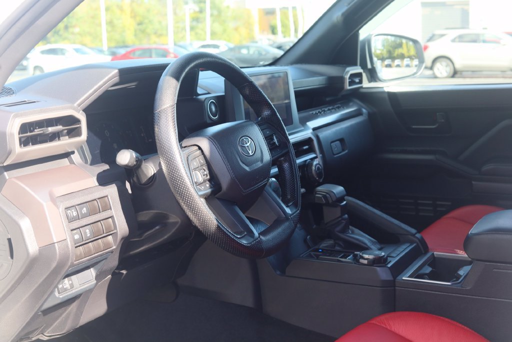 Used 2025 Toyota Tacoma SR5 AWD/4WD image 7