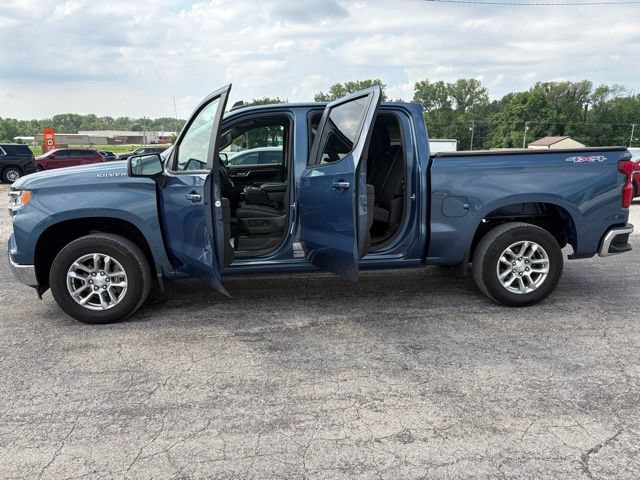 Used 2024 Chevrolet Silverado 1500 LT AWD/4WD image 21