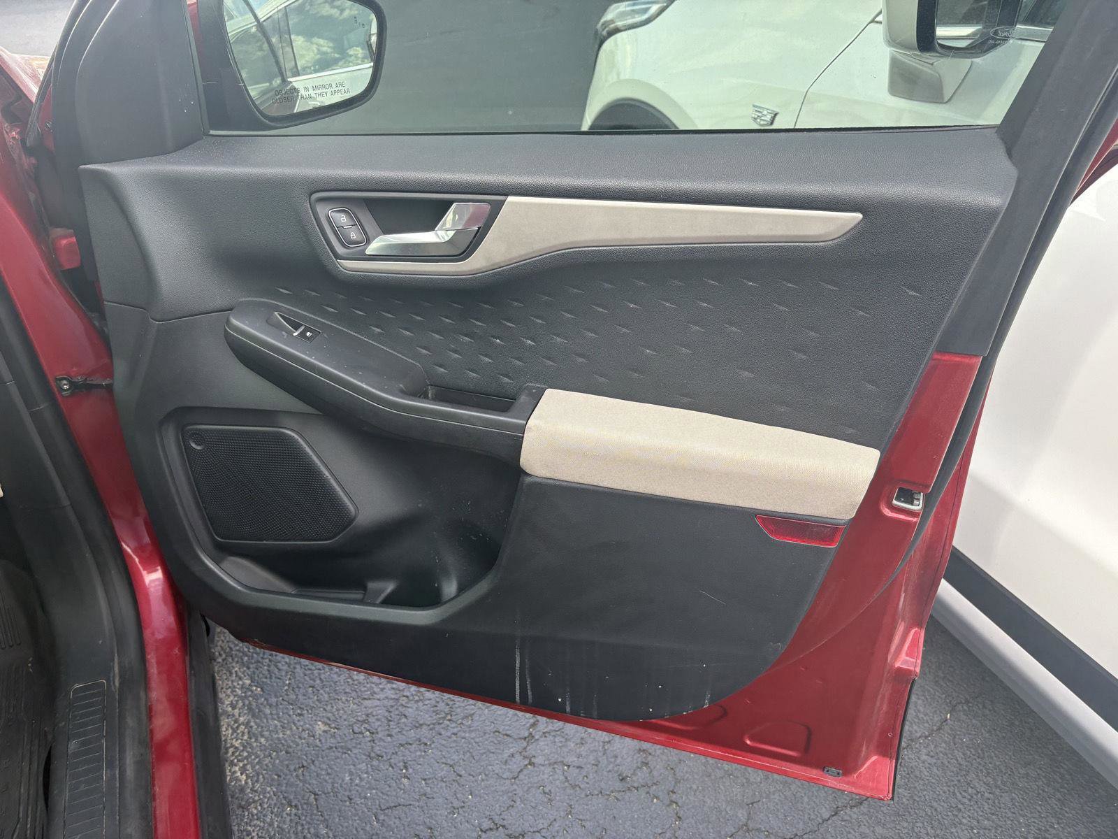 Used 2020 Ford Escape SE FWD image 15