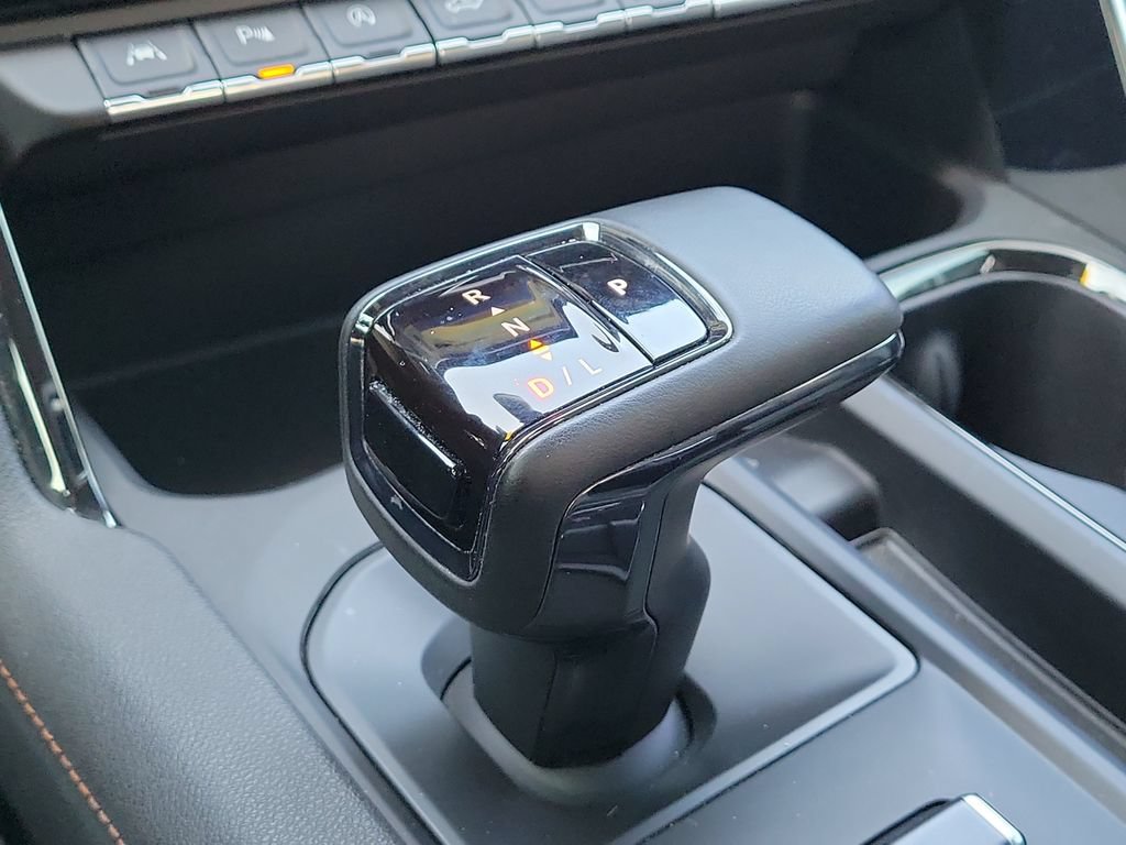 Used 2024 GMC Sierra 1500 AT4 w/ Technology Package AWD/4WD image 24