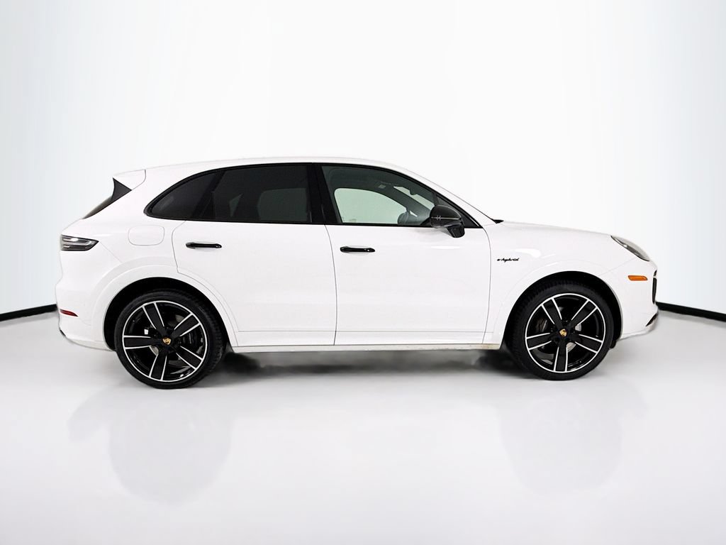 Certified 2023 Porsche Cayenne Platinum Edition AWD/4WD image 8