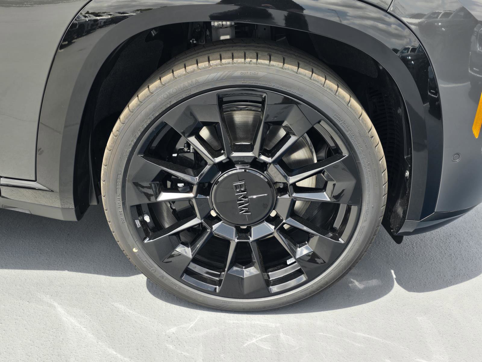 New 2026 BMW XM Label Red image 3