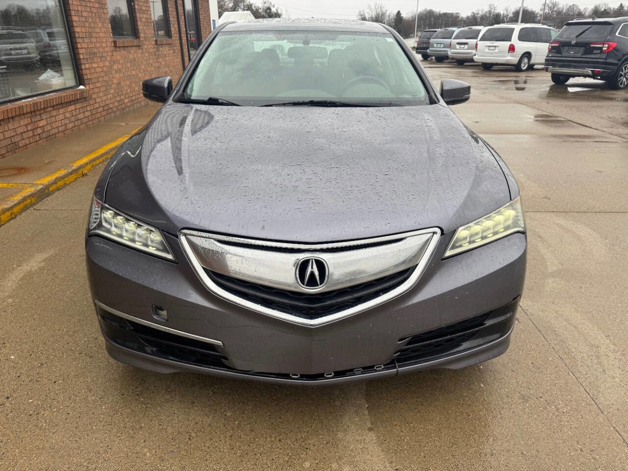 Used 2017 Acura TLX image 2