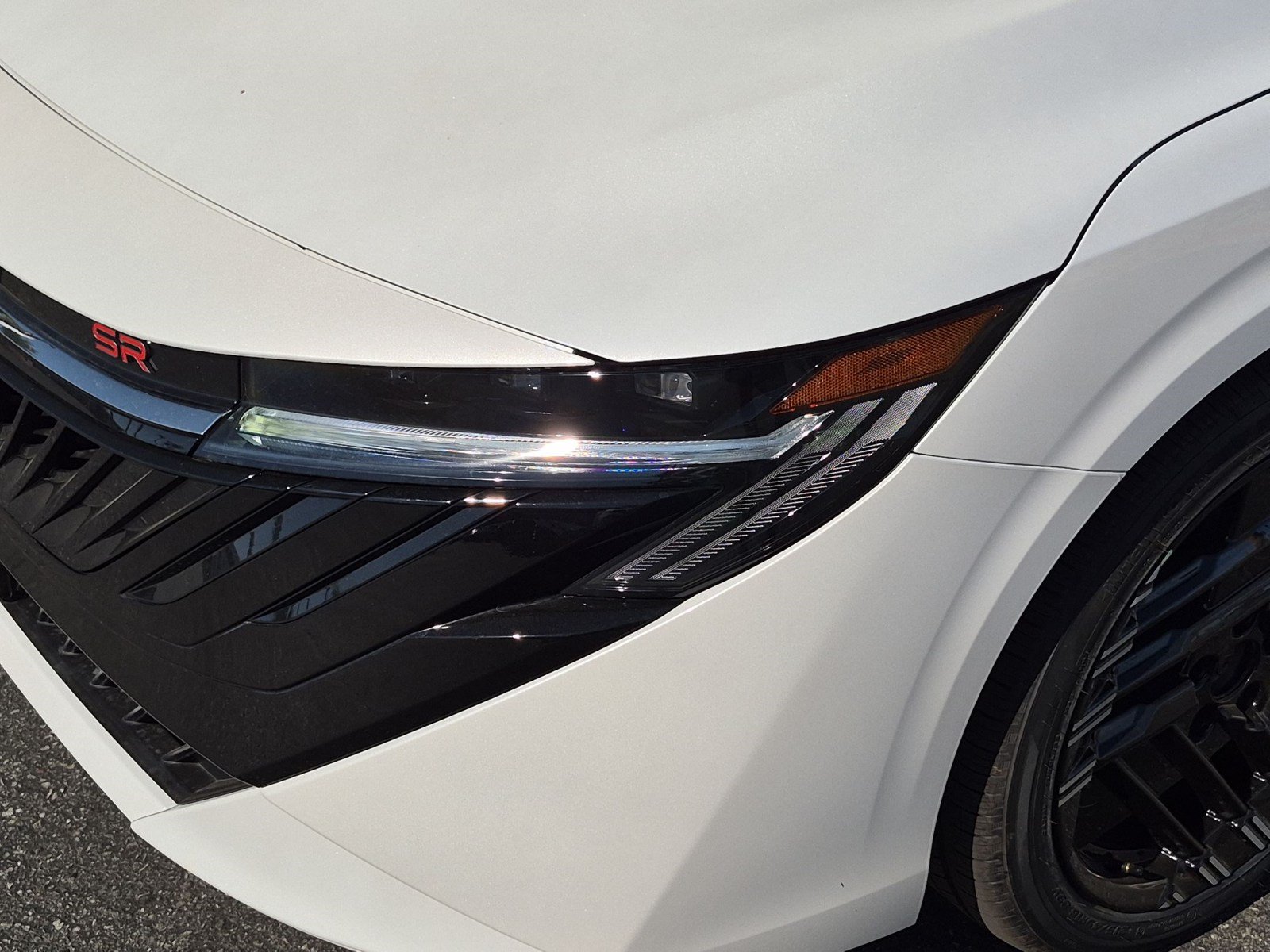 New 2027 Nissan Sentra SR w/ Floor Mat Package FWD image 8