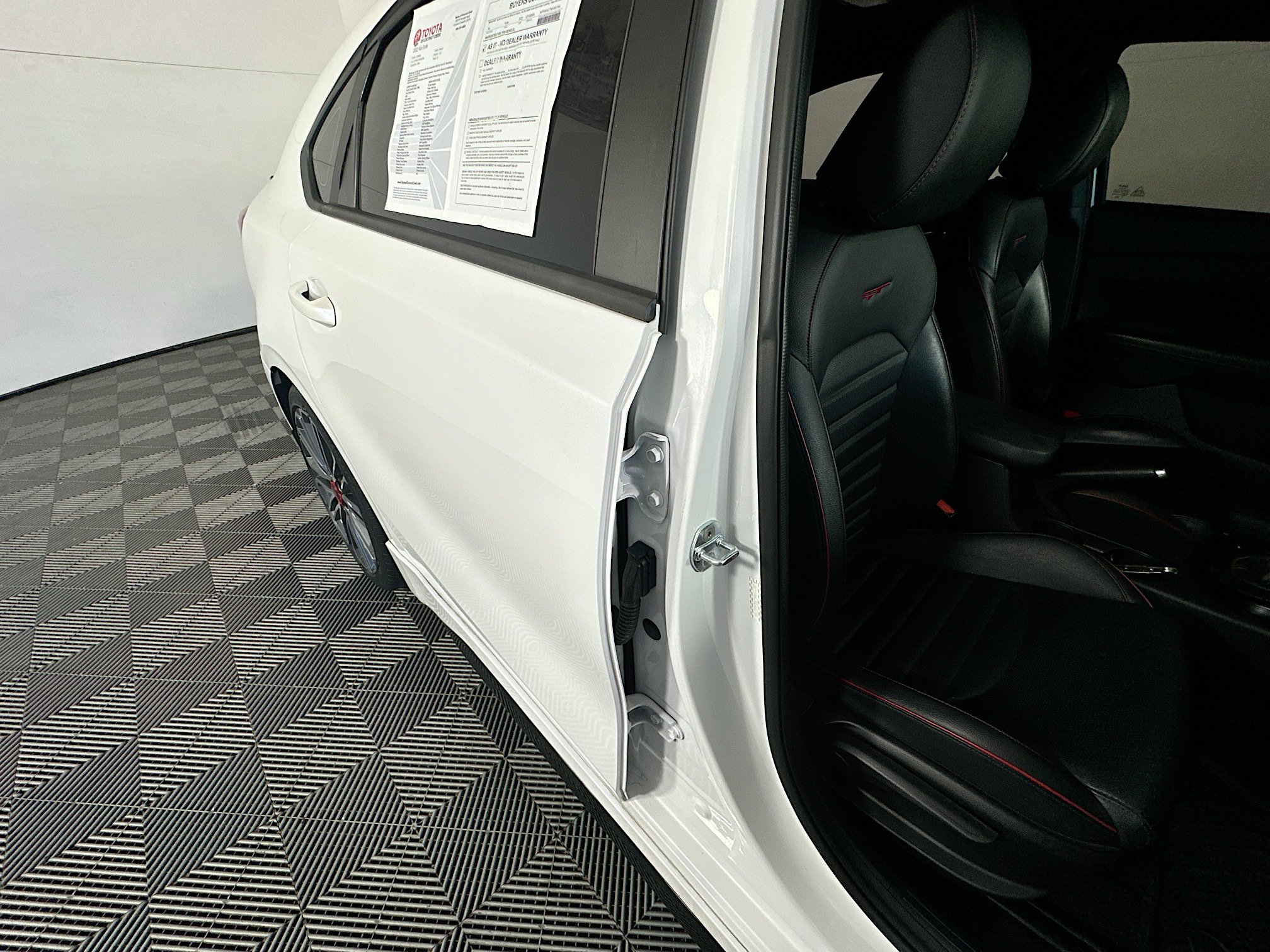 Used 2022 Kia Forte GT FWD image 28