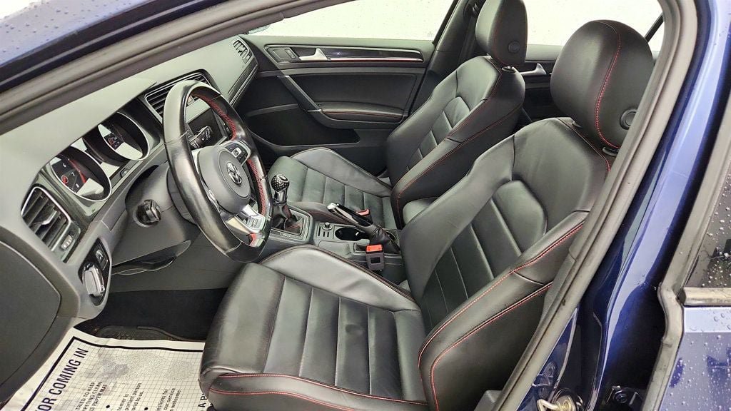 Used 2017 Volkswagen GTI SE FWD image 19