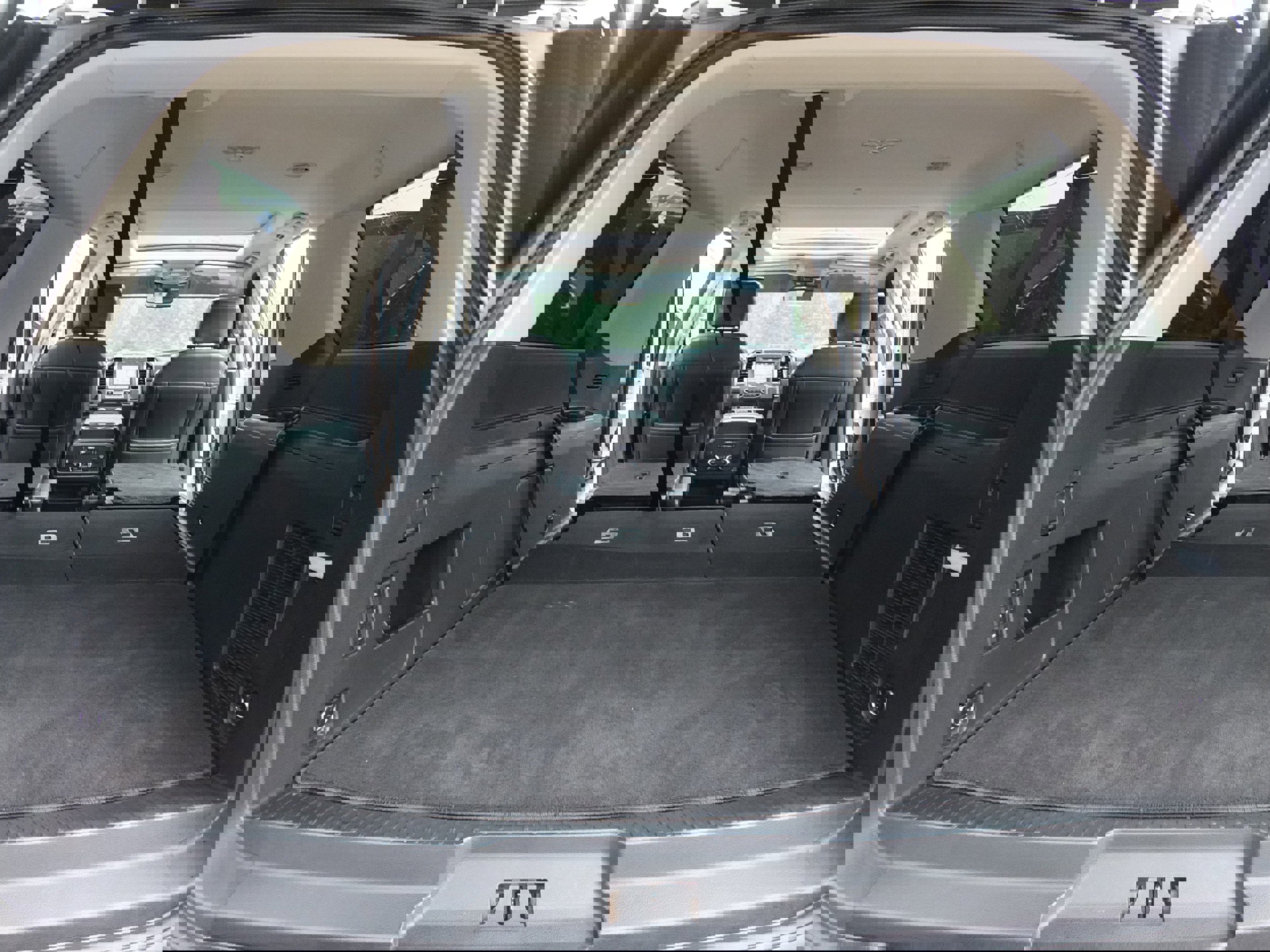 Used 2019 Ford Expedition Max Platinum image 18