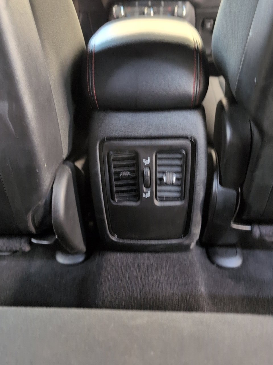 Used 2025 Dodge Durango GT AWD/4WD image 23