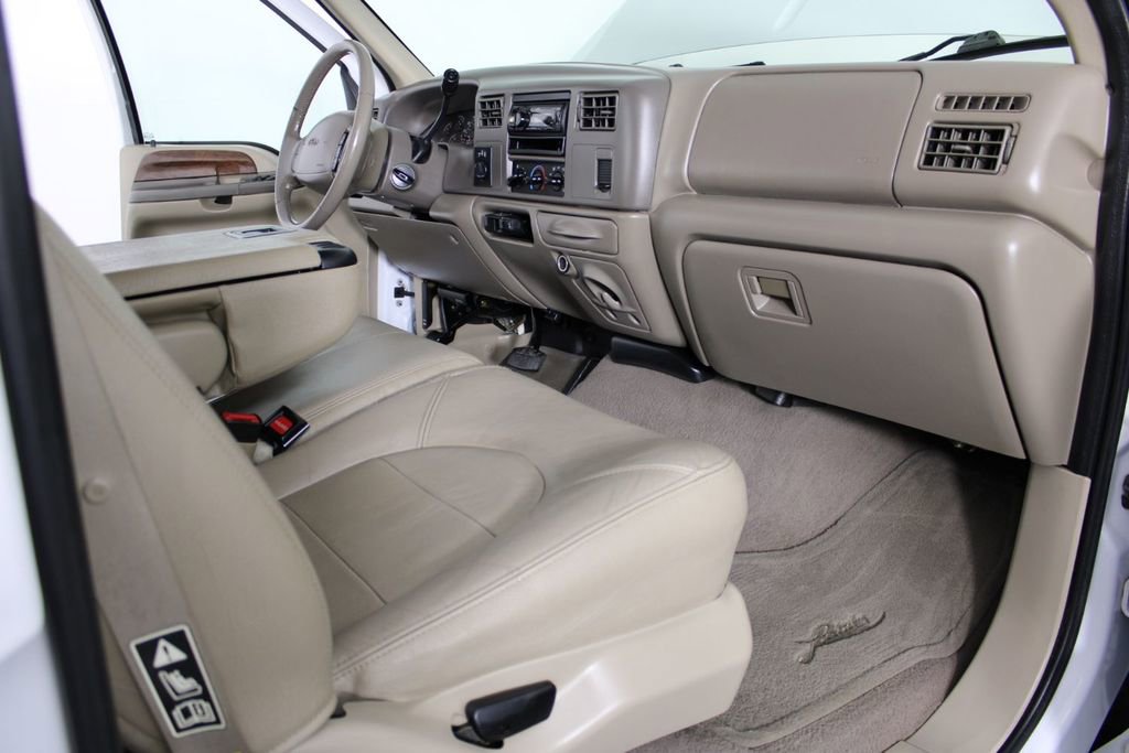 Used 2000 Ford F350 Lariat image 32