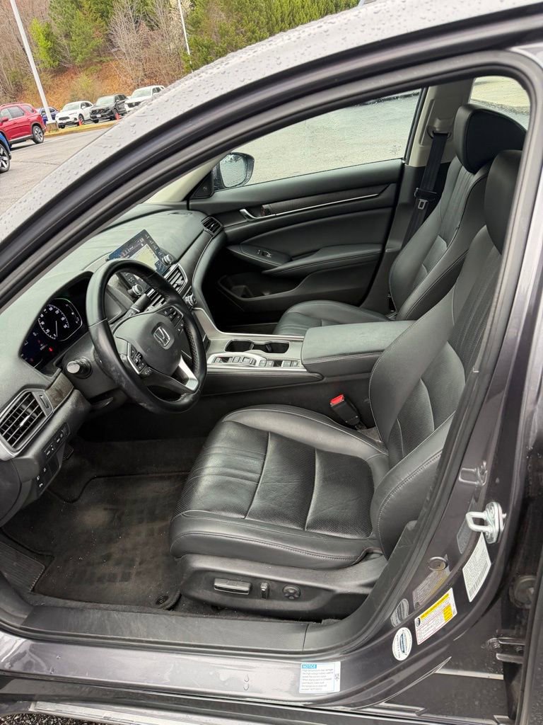 Used 2022 Honda Accord Touring image 13