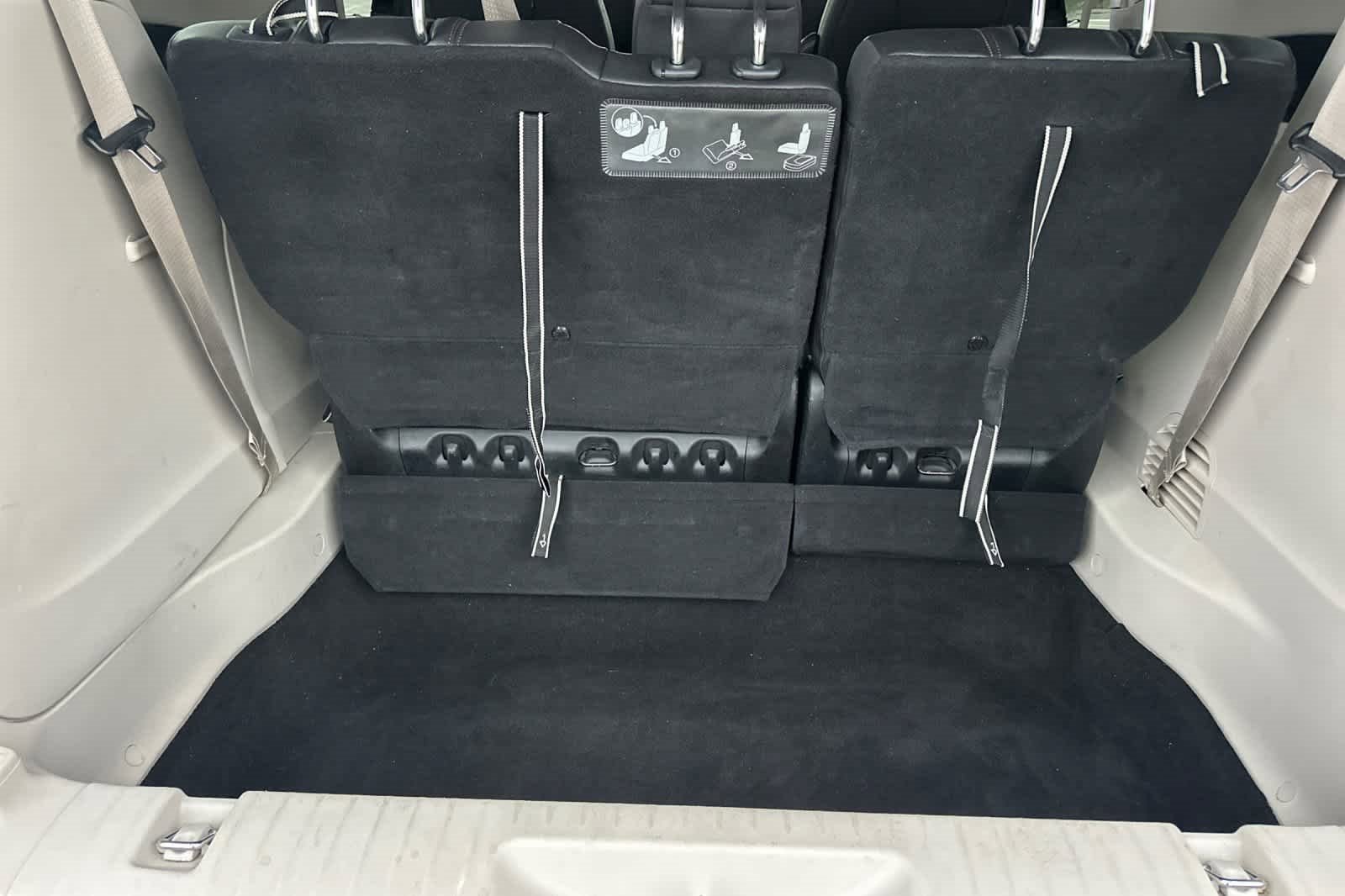 Used 2017 Chrysler Pacifica Touring-L image 16