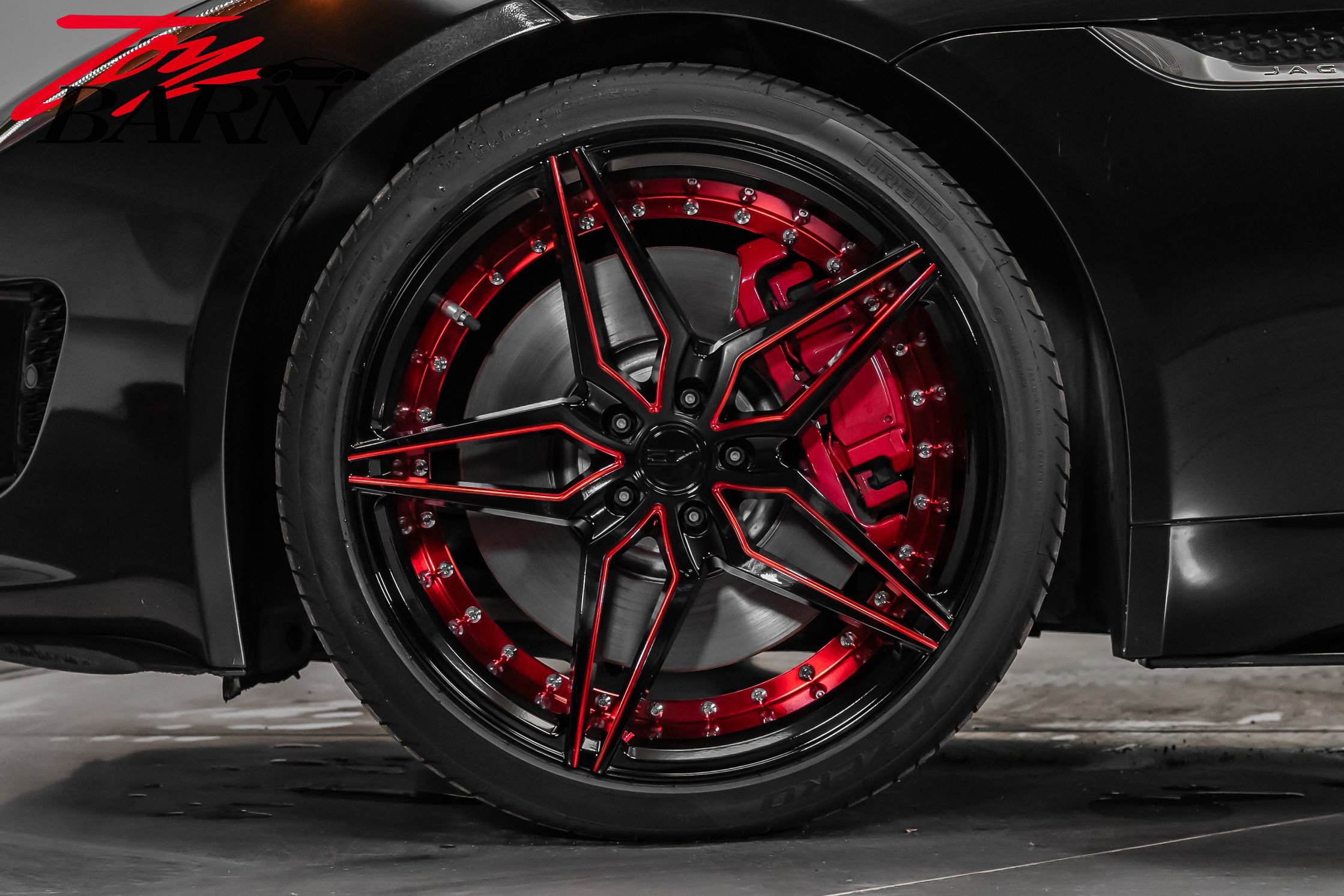 Used 2016 Jaguar F-TYPE R image 19