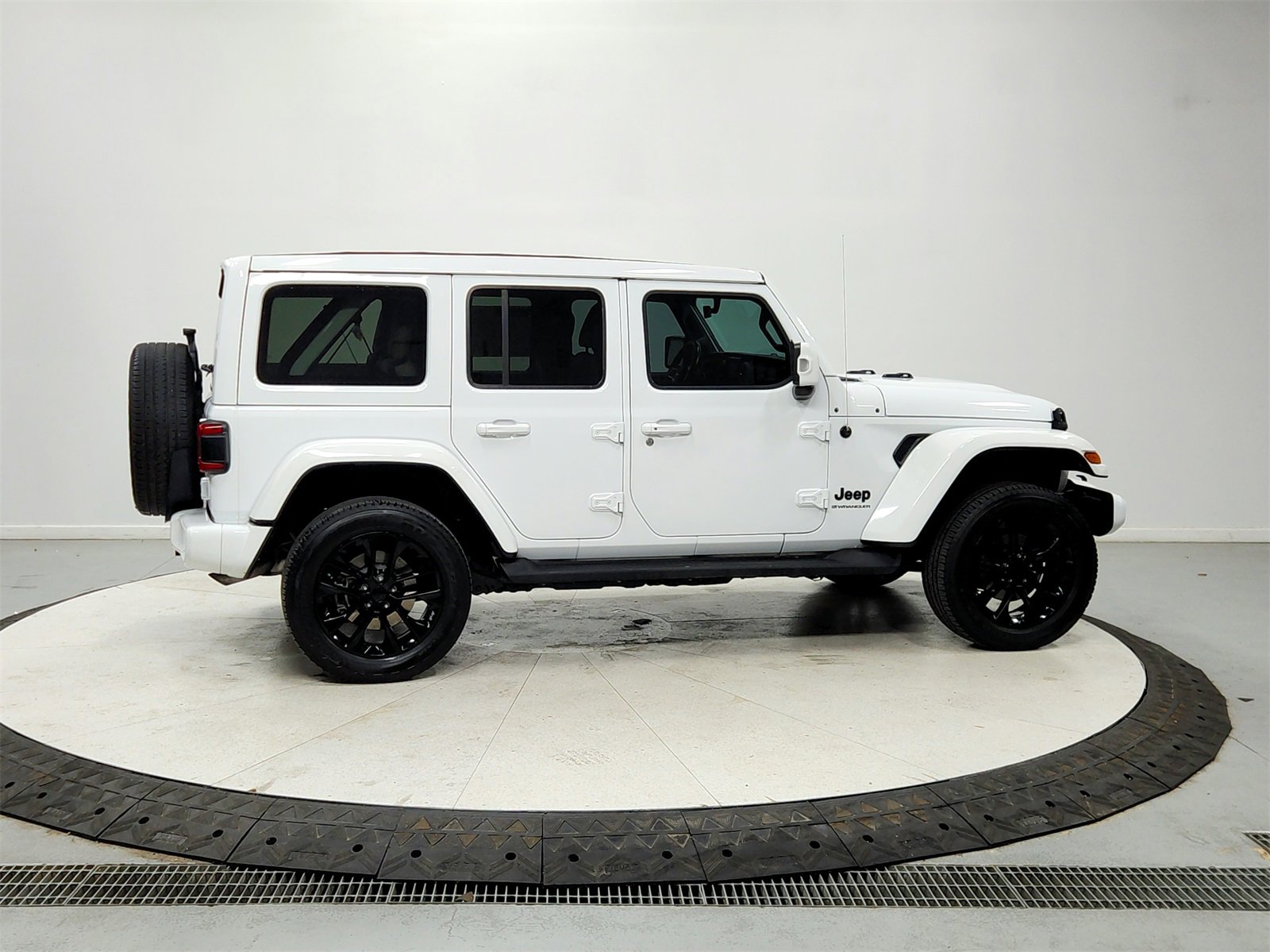 Used 2023 Jeep Wrangler Altitude image 8