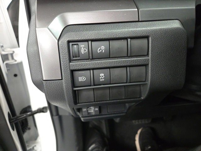 New 2025 Toyota Tacoma SR5 image 26