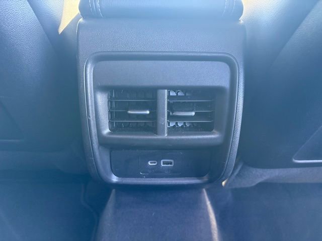 Used 2024 Cadillac XT4 Premium Luxury image 32