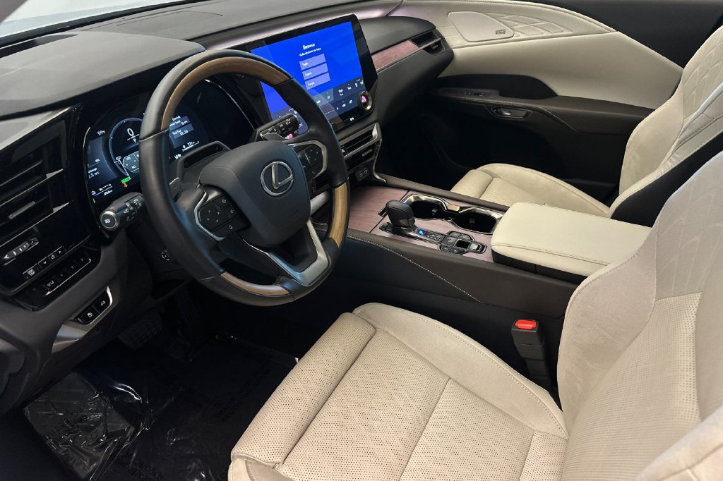 Used 2026 Lexus RX 450h AWD w/ Convenience Package image 10