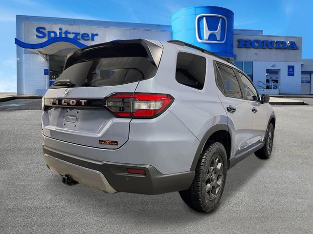 New 2026 Honda Pilot TrailSport image 3