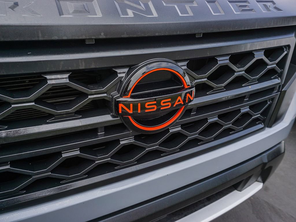 Used 2022 Nissan Frontier Pro-X w/ Technology Package image 12