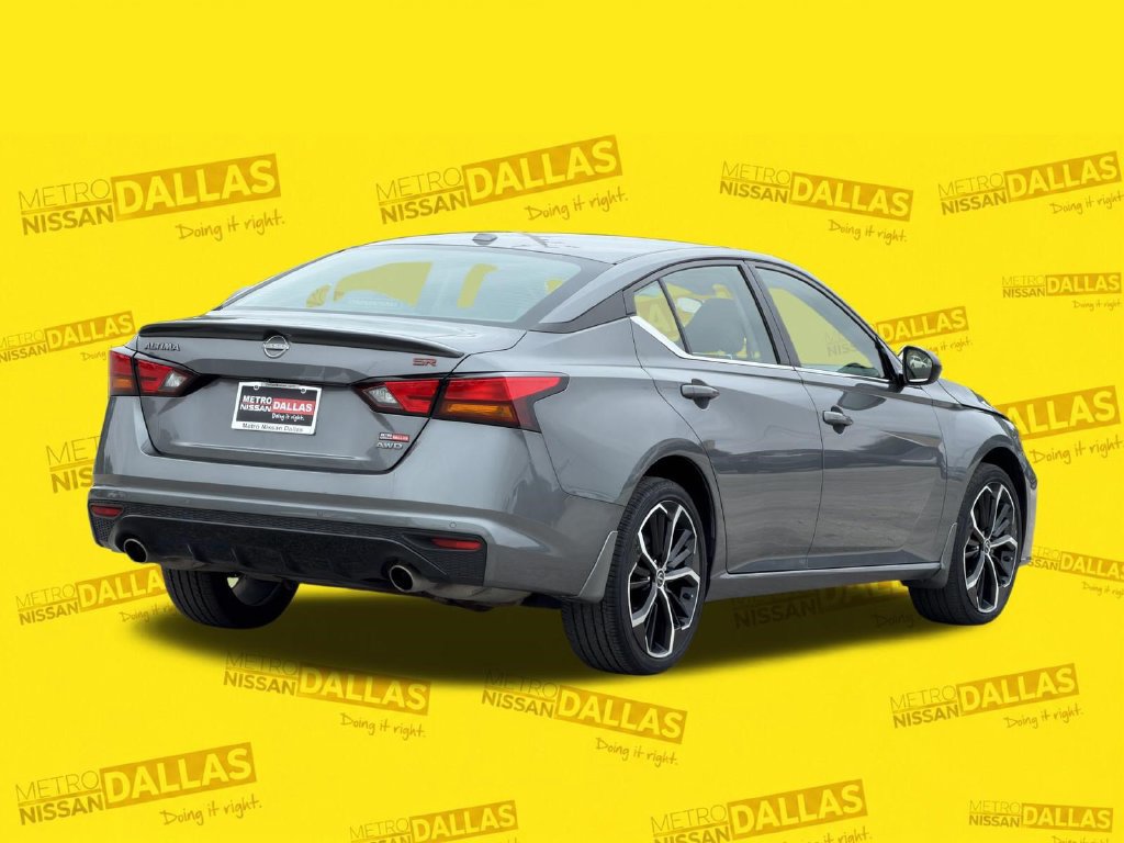 Used 2024 Nissan Altima 2.5 SR AWD/4WD image 5