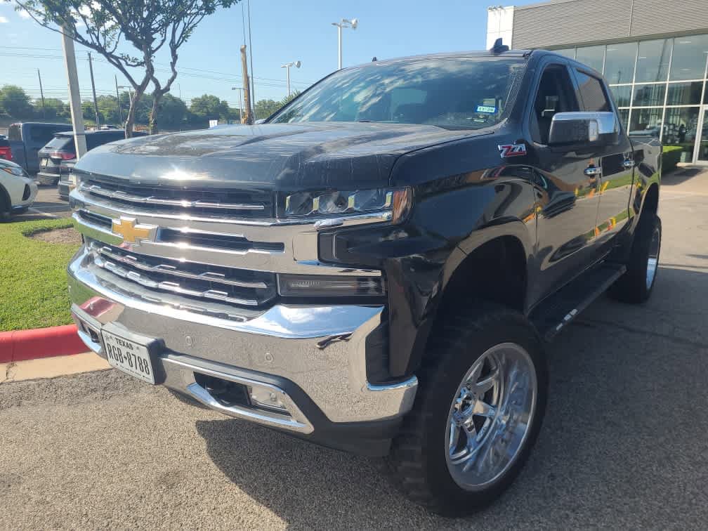 Used 2020 Chevrolet Silverado 1500 LTZ w/ LTZ Plus Package AWD/4WD image 2