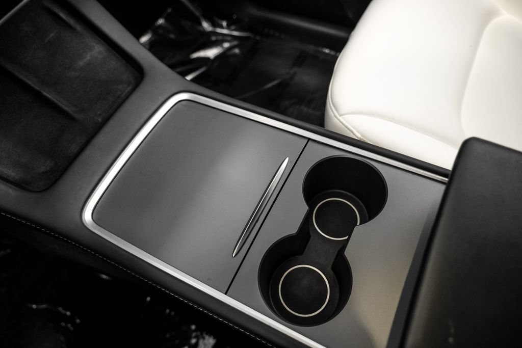 Used 2023 Tesla Model Y AWD image 23